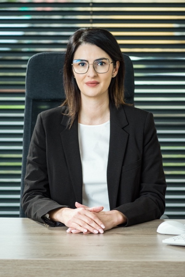 Dr. Anca Stoianov