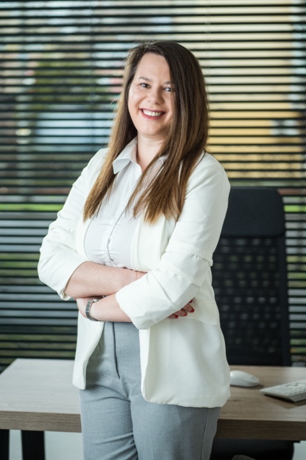 Dr. Raluca Foarce